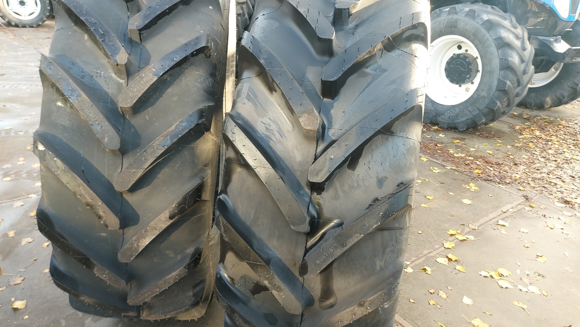 SET BANDEN MICHELIN 540/65R38