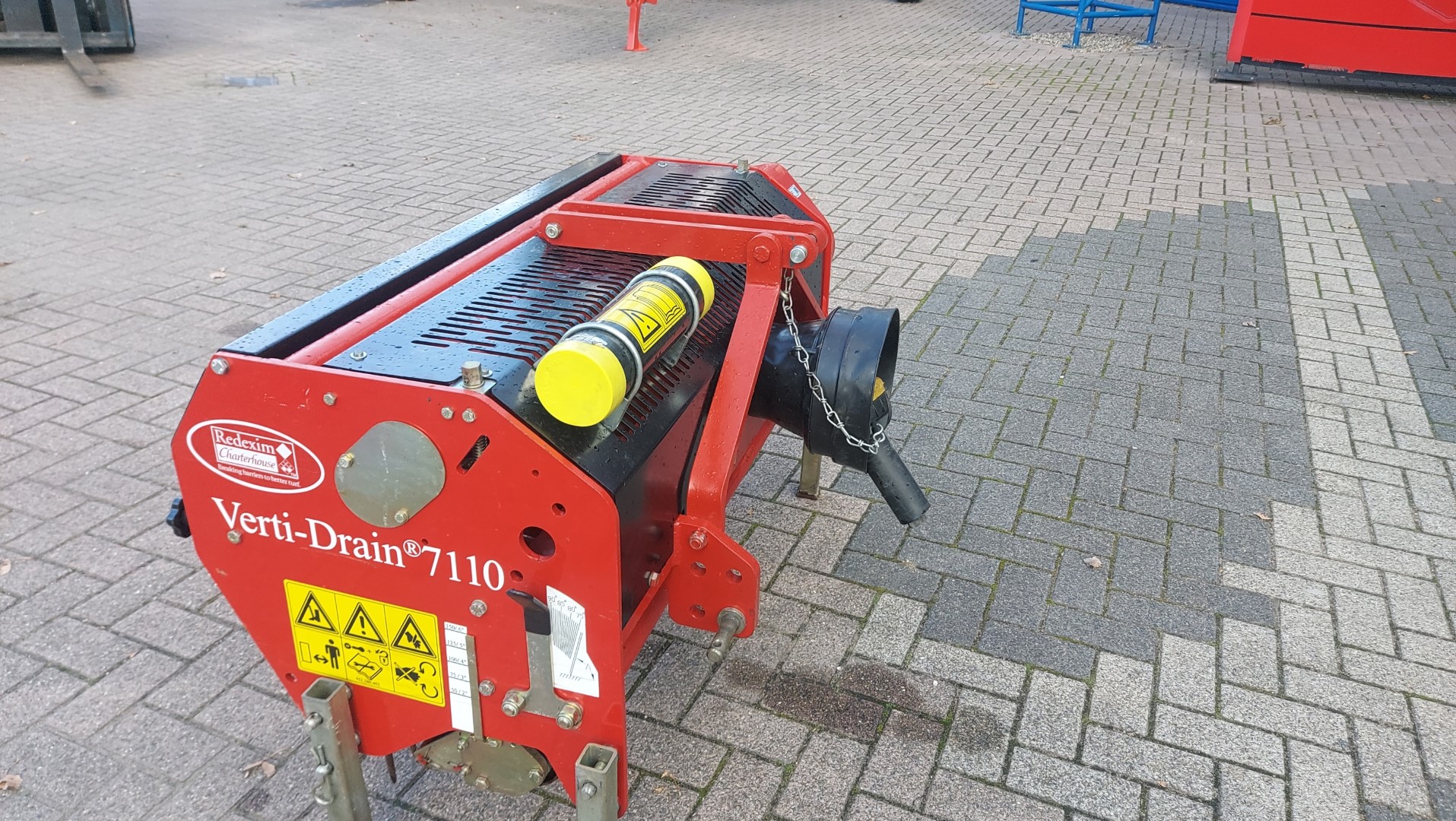 VERTI-DRAIN VD 7110 + AFTAKAS VERTI-DRAIN VD 7110 + AFTAKAS