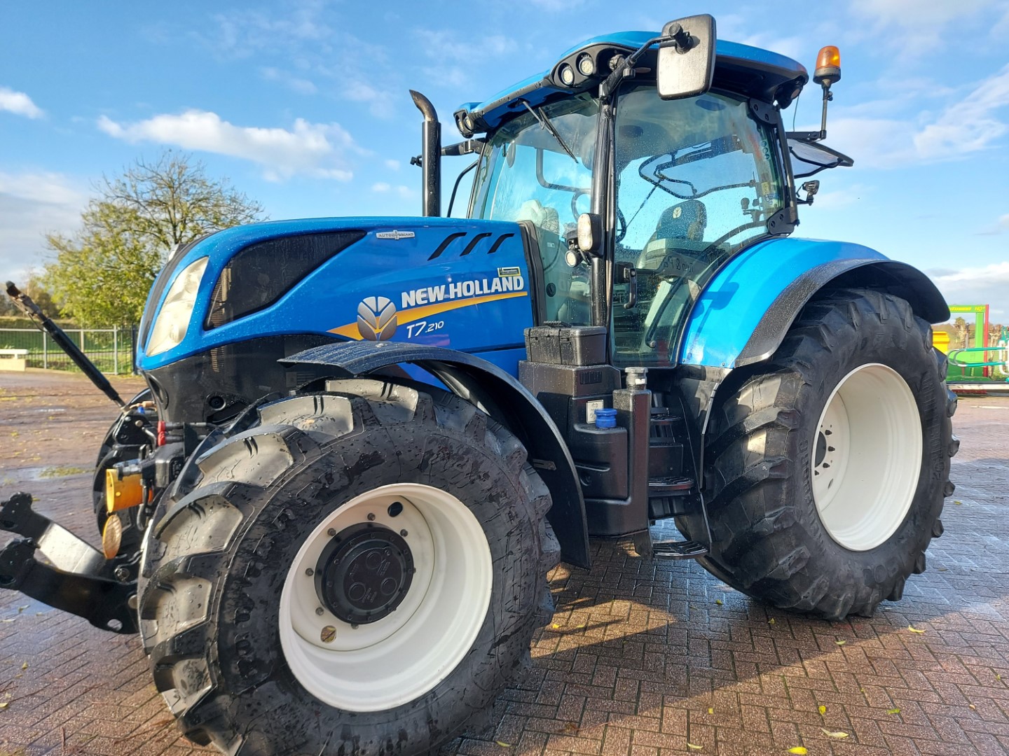 NEW HOLLAND T7.210T4B NEW HOLLAND T7.210T4B