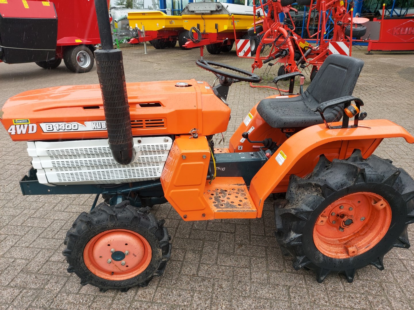 KUBOTA B1400 4WD KUBOTA B1400 4WD