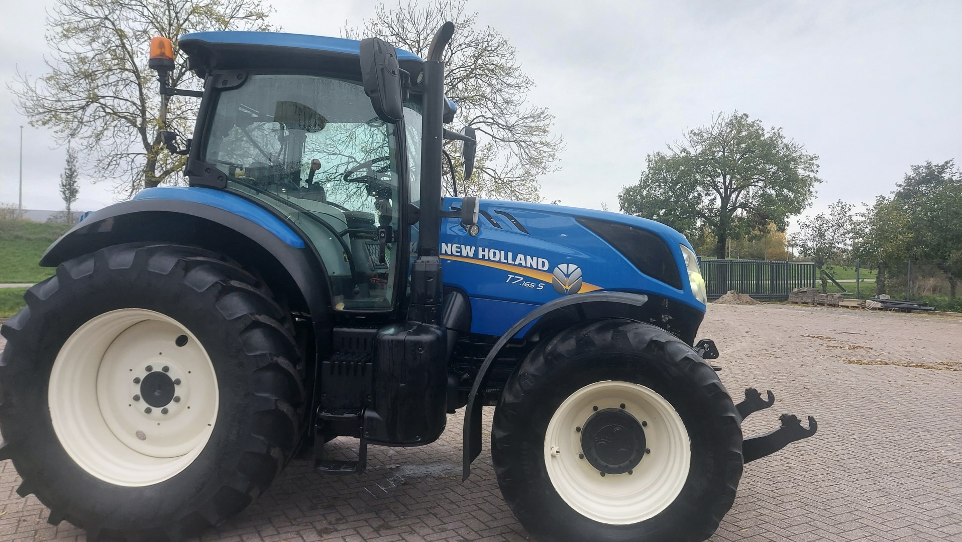 NEW HOLLAND T7.165 NEW HOLLAND T7.165